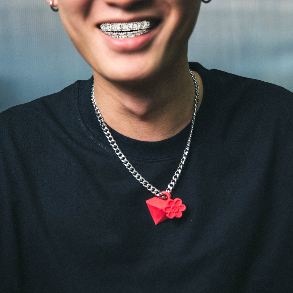 “DIAMOND BLOOM" Necklace | Flame